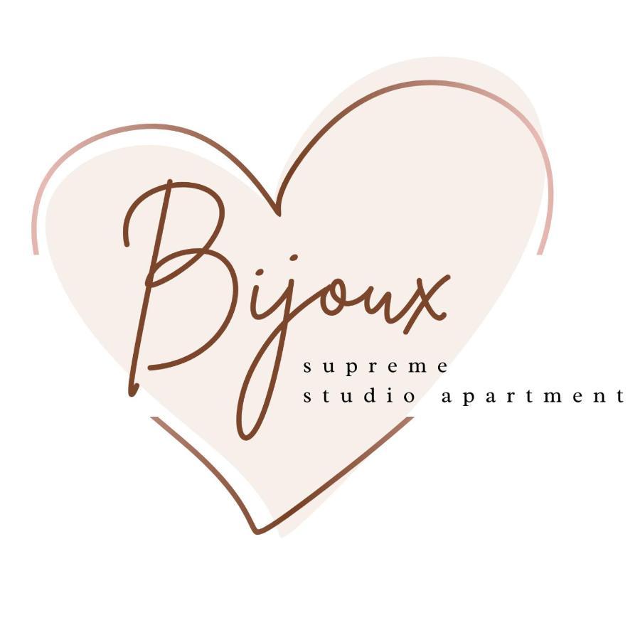 Supreme Studio Apartment Bijoux أوماغ المظهر الخارجي الصورة